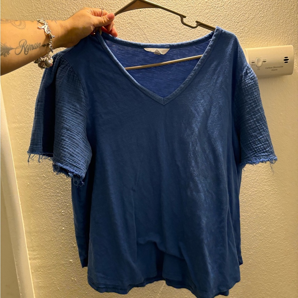 Time and Tru Deep Blue Short Sleeve Top